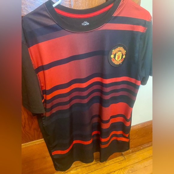 Manchester United Training Jersey - Picture 2 of 5
